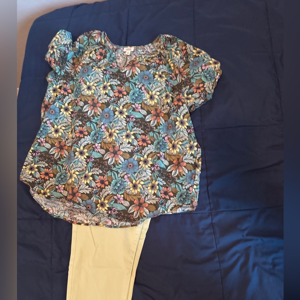 a.n.a Multicolor Floral Blouse & mid rise jeans